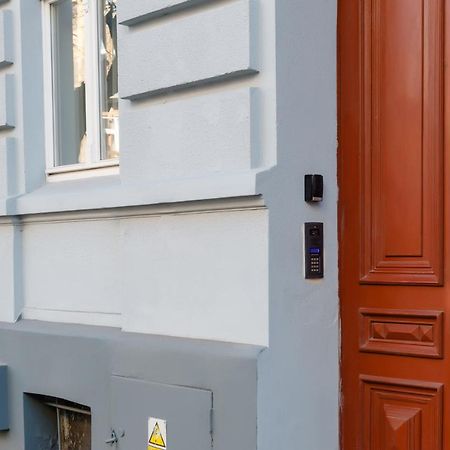Apartament Nowe Miasto - Przy Parku Roz Гожов Велкополски Екстериор снимка