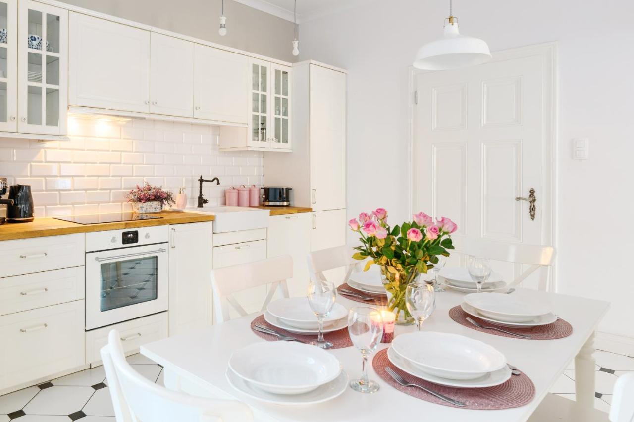 Apartament Nowe Miasto - Przy Parku Roz Гожов Велкополски Екстериор снимка